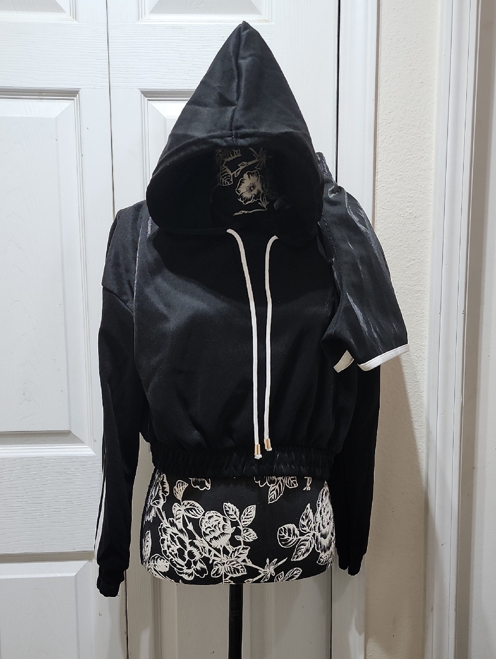 Black Cropped Hoodie And Matching Short Set M